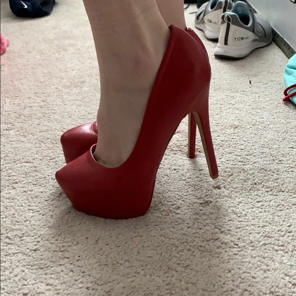 Red Steve Madden Heels - Picture 4 of 6